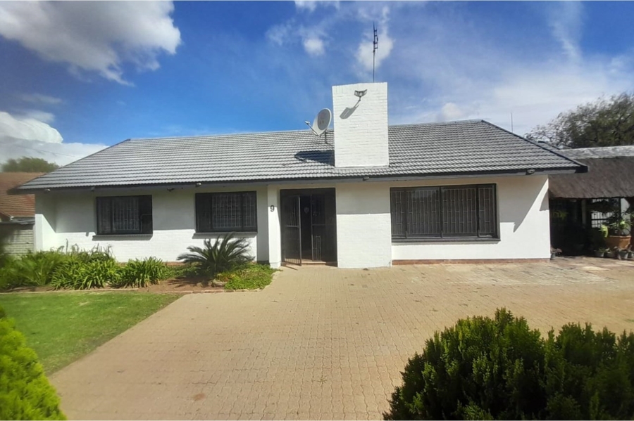 2 Bedroom Property for Sale in Meiringspark North West